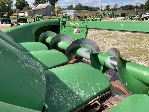 Image of John Deere 706C equipment image 3