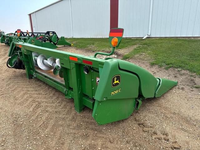 Image of John Deere 706C equipment image 2