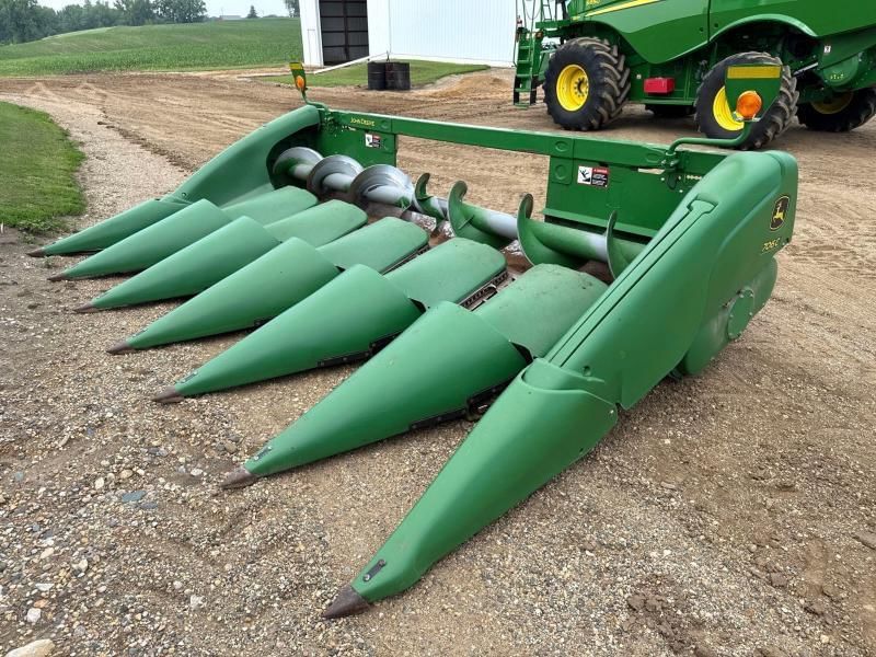 2018 John Deere 706C Equipment Image0