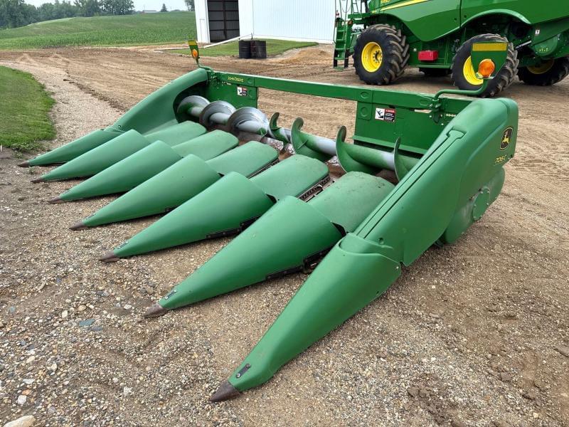 Image of John Deere 706C Primary image