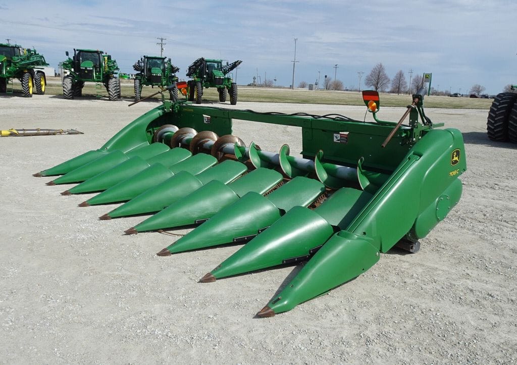2018 John Deere 708C Equipment Image0