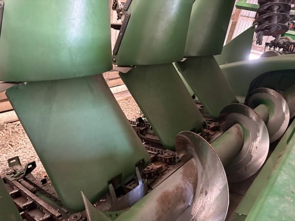 Image of John Deere 708C equipment image 2