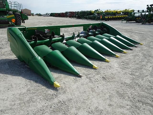 Image of John Deere 708C equipment image 2