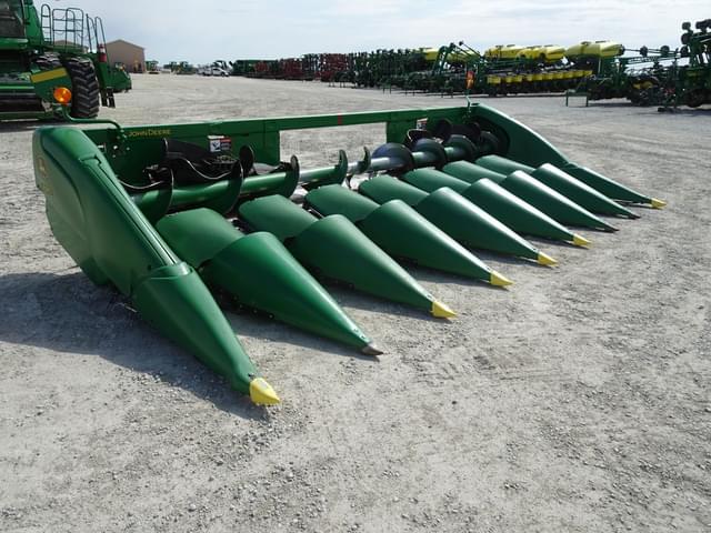 Image of John Deere 708C equipment image 2