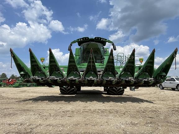 Image of John Deere 708C equipment image 3