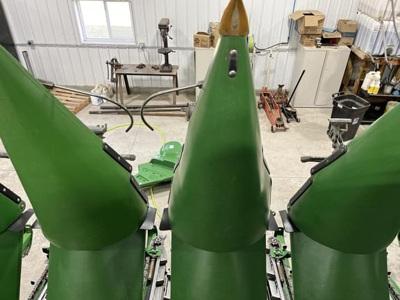 Image of John Deere 708C equipment image 4