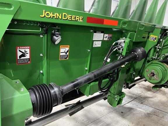 Image of John Deere 708C equipment image 2
