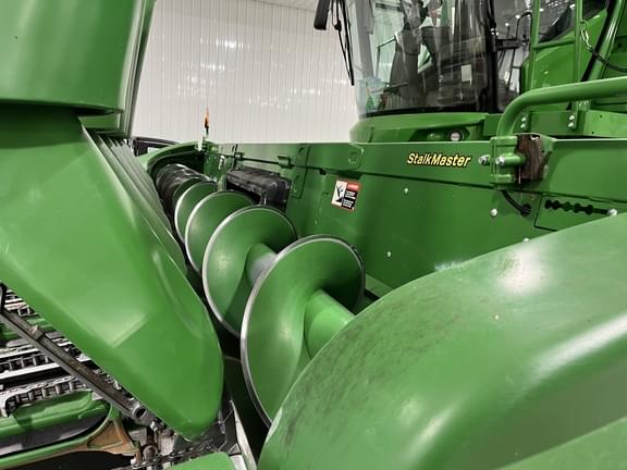 Image of John Deere 708C equipment image 3