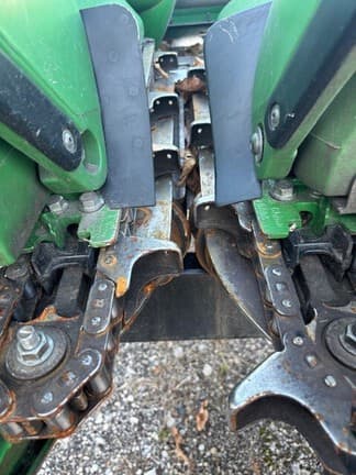 Image of John Deere 708C equipment image 2