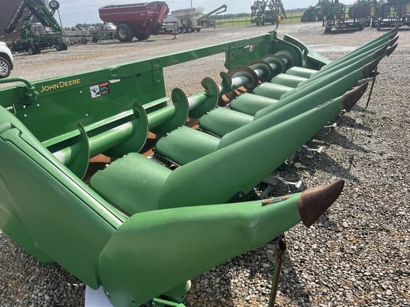 Image of John Deere 708C equipment image 1