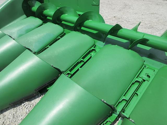 Image of John Deere 708C equipment image 3