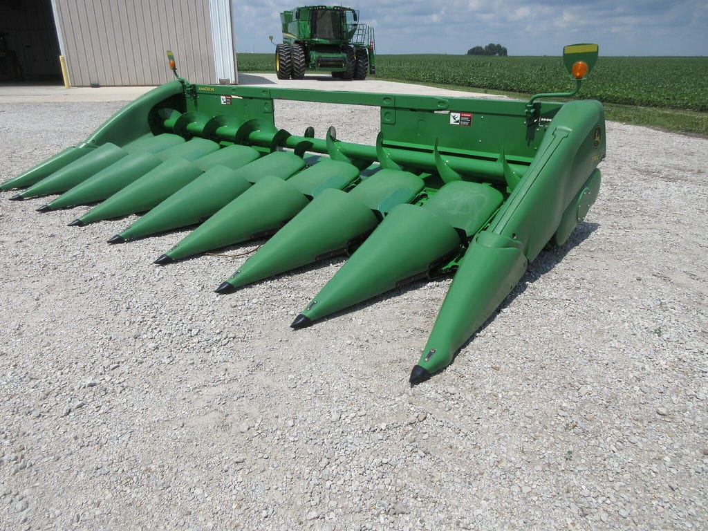 2018 John Deere 708C Equipment Image0