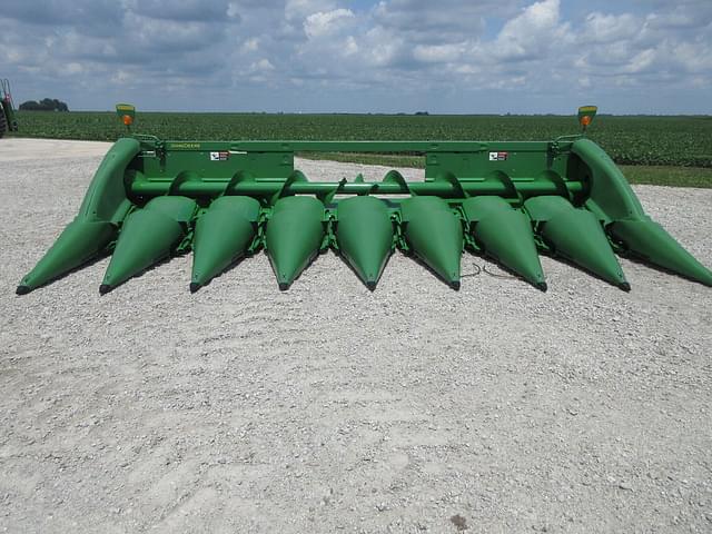 Image of John Deere 708C equipment image 3