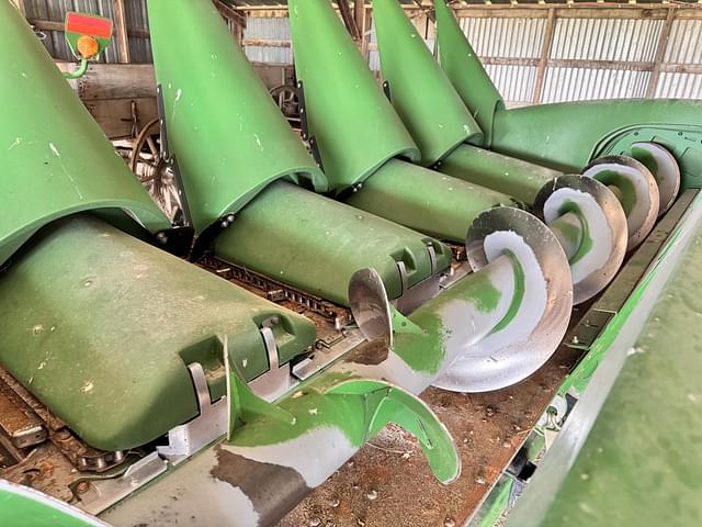 Image of John Deere 708C equipment image 4