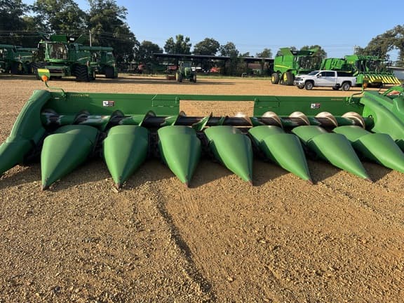 Image of John Deere 708C equipment image 4