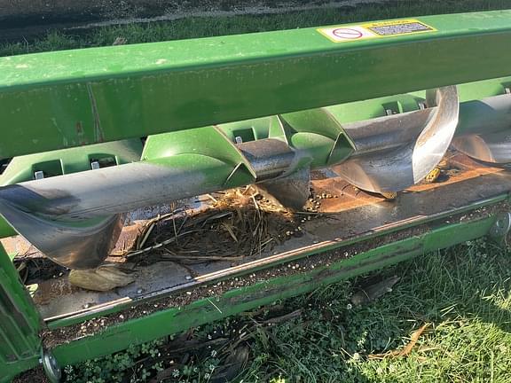 Image of John Deere 708C equipment image 4