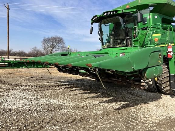 Image of John Deere 708C Primary image