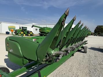 Main image John Deere 708C