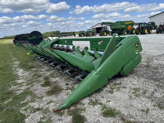 Image of John Deere 708C equipment image 3
