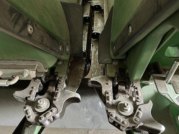Image of John Deere 708FC equipment image 4