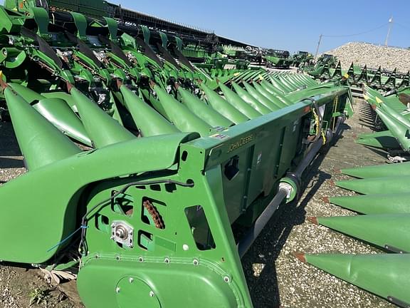 Image of John Deere 712C equipment image 3