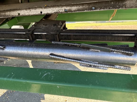 Image of John Deere 712C equipment image 4