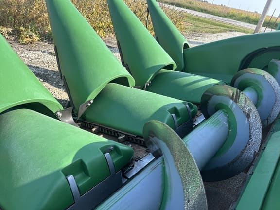 Image of John Deere 712C equipment image 4