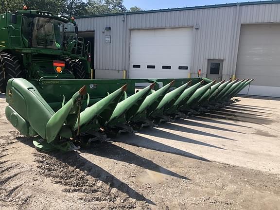 2018 John Deere 712C Equipment Image0
