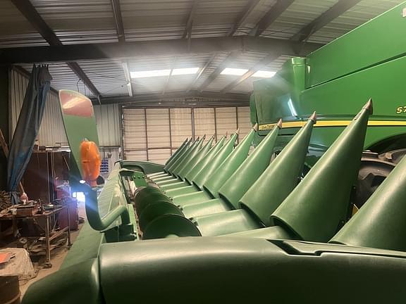 Image of John Deere 712C Primary image