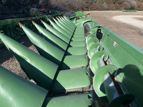 Image of John Deere 712C equipment image 3