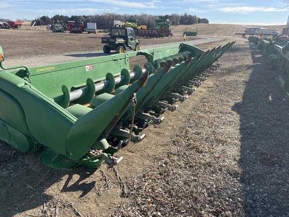 Image of John Deere 712C equipment image 1