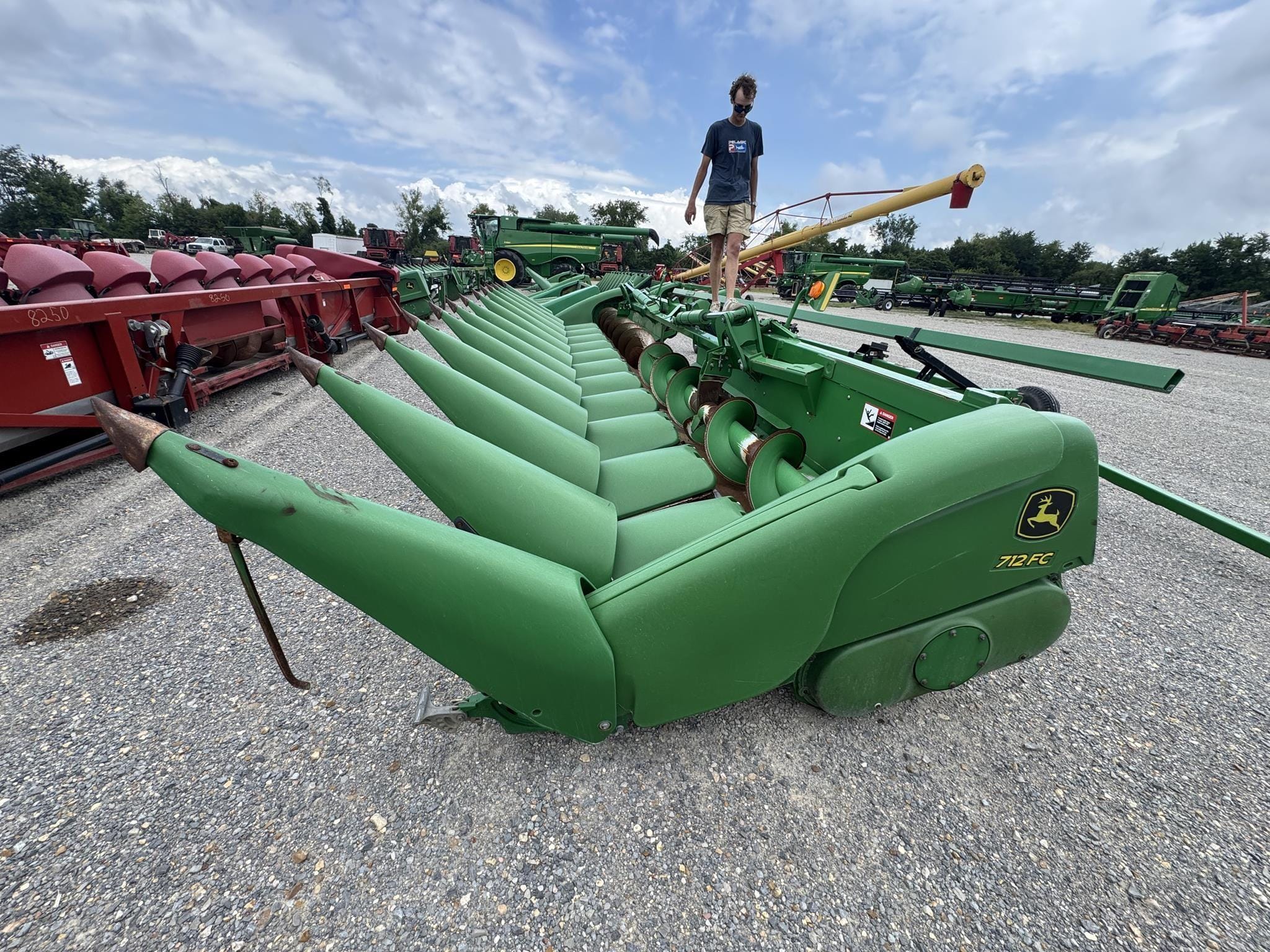 2018 John Deere 712FC Equipment Image0