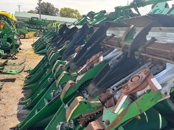 Image of John Deere 712FC equipment image 4