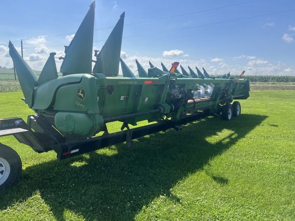 2018 John Deere 712FC Equipment Image0