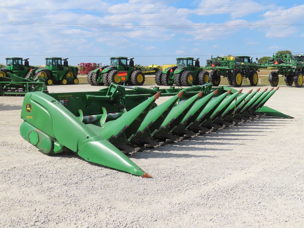 2018 John Deere 712FC Equipment Image0