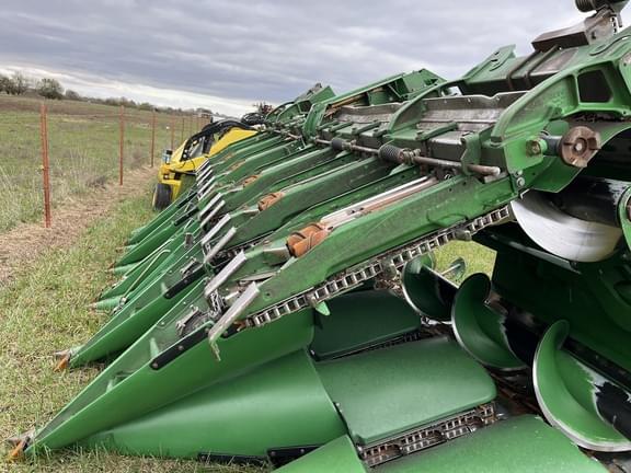 Image of John Deere 712FC equipment image 1