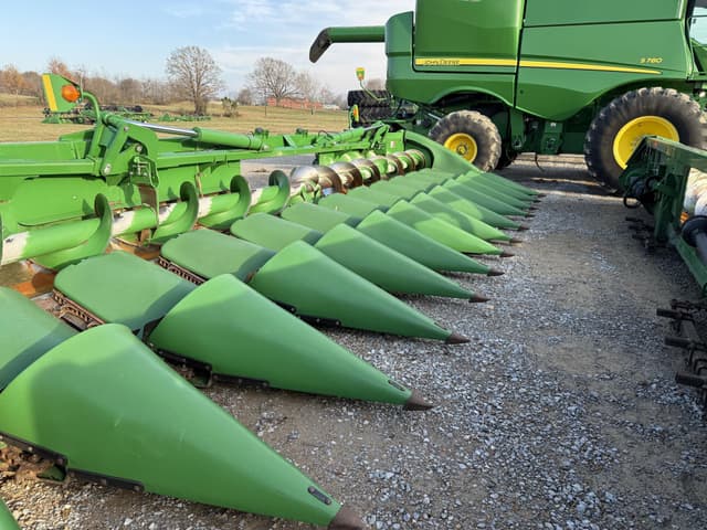 Image of John Deere 712FC equipment image 1