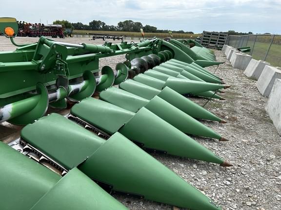 Image of John Deere 712FC Primary image