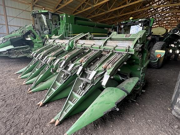 Image of John Deere 712FC Primary image