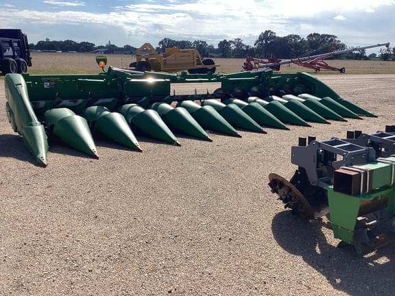 Image of John Deere 712FC equipment image 3