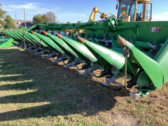 Image of John Deere 712FC Primary image