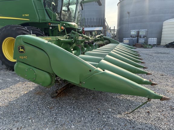 2018 John Deere 712FC Equipment Image0