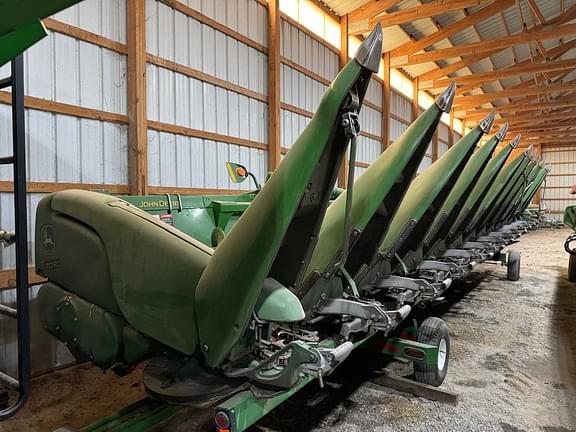 Image of John Deere 712FC Primary image