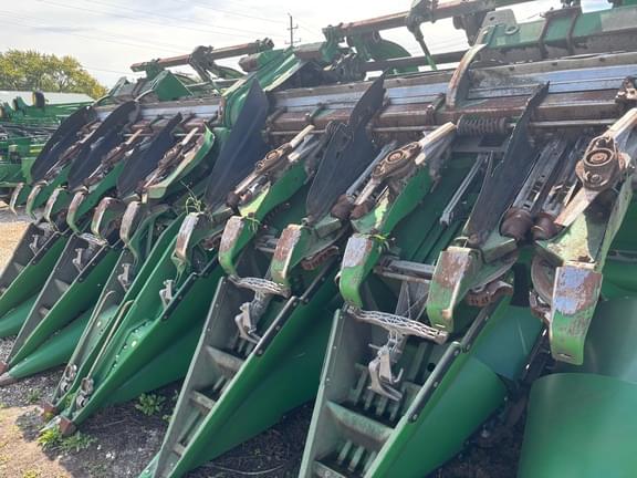 Image of John Deere 712FC equipment image 1
