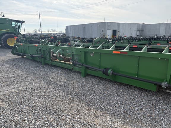 Image of John Deere 716C equipment image 4