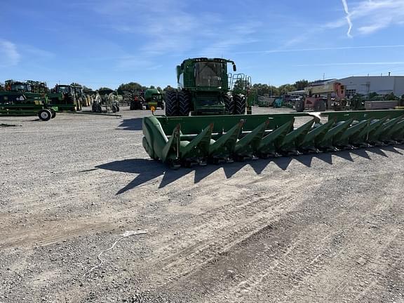 Image of John Deere 716C equipment image 4