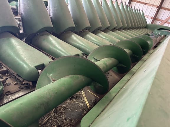 Image of John Deere 718C equipment image 3