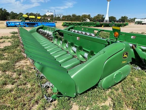 Image of John Deere 718C equipment image 4