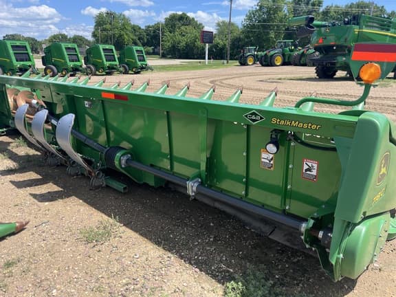 Image of John Deere 718C equipment image 1