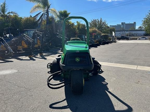 Image of John Deere 7200A equipment image 2